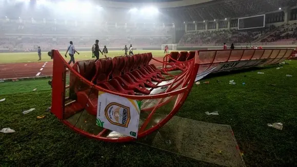 Rusuh Persipura vs Adhyaksa FC: Ketika Suporter Justru Merusak Sepak Bola