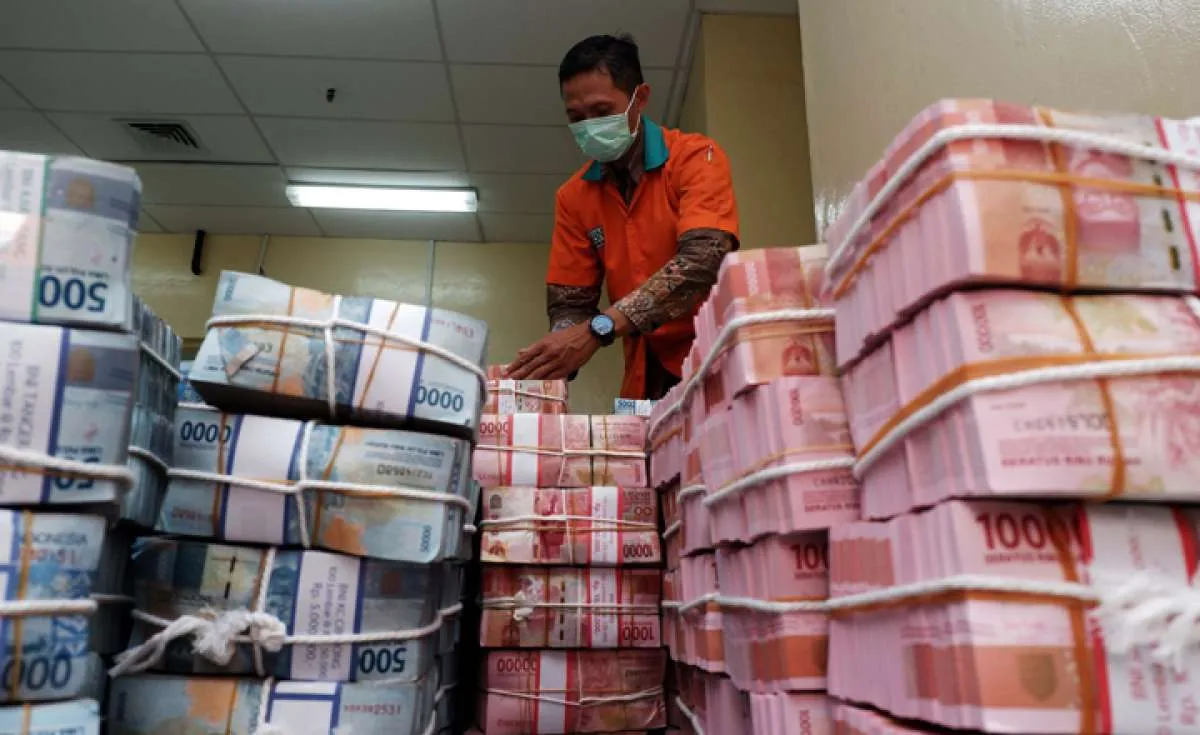 Pemda dan Tradisi Buruk Endapkan Dana APBD di Bank