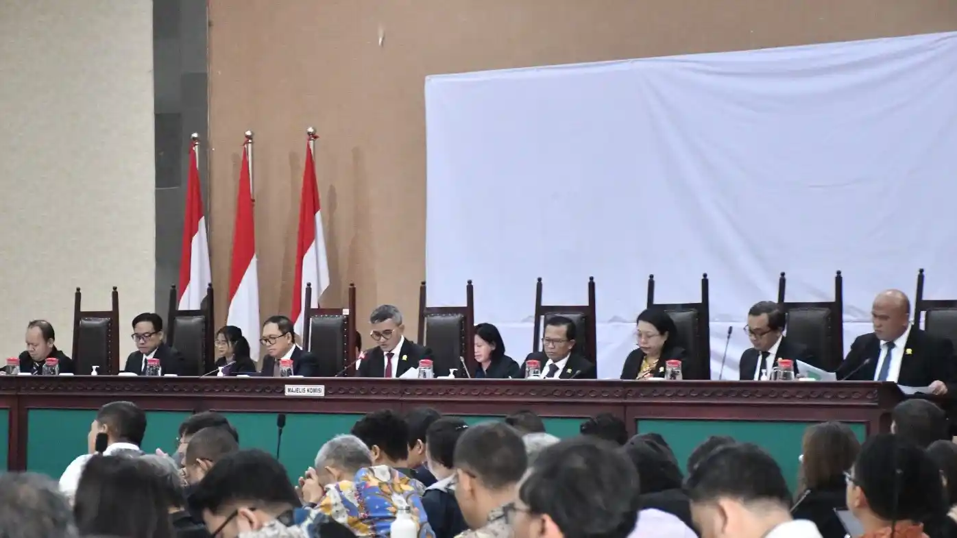 Derita Fintech Pembiayaan: Didenda KPPU Rp755 Miliar Meski Ikuti Aturan OJK