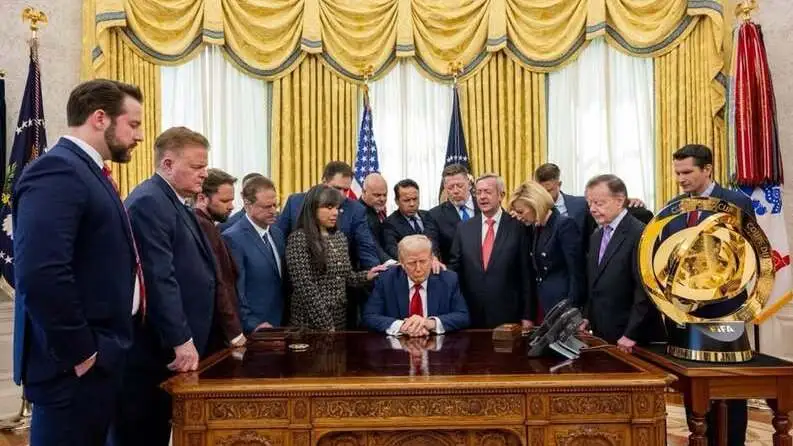 Ketika Tuhan Dijadikan Dalih Agresi Militer (2)