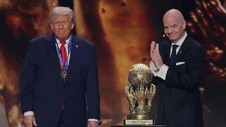 FIFA Tak Punya Malu, Anugerahi Donald Trump Penghargaan Perdamaian