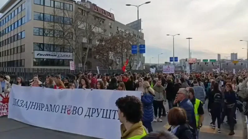 Korupsi Merajalela di Serbia, Rakyatnya Demo Besar-besaran
