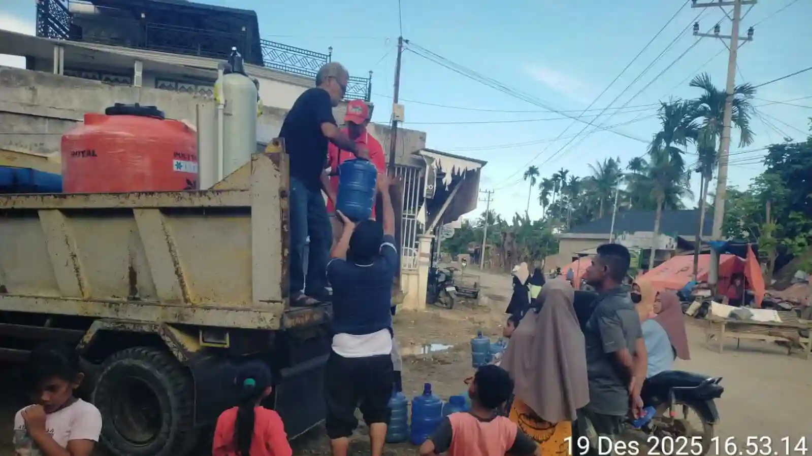 Jumat Ketiga di Area Bencana Aceh dalam Perjuangan Memasok Air Bersih