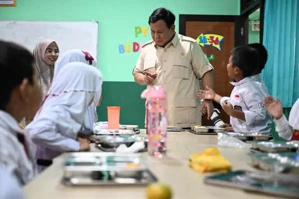 Saksi di MK Bongkar Dampak MBG: Pendidikan Terganggu, Anggaran Tersedot