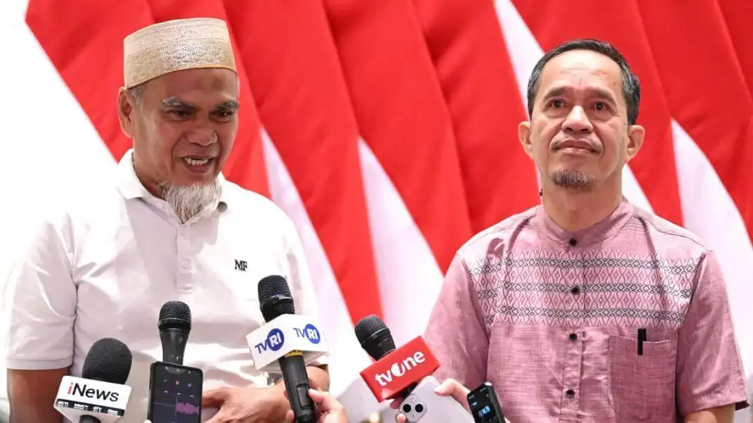 Guru Itu Dihukum Karena Kebaikan