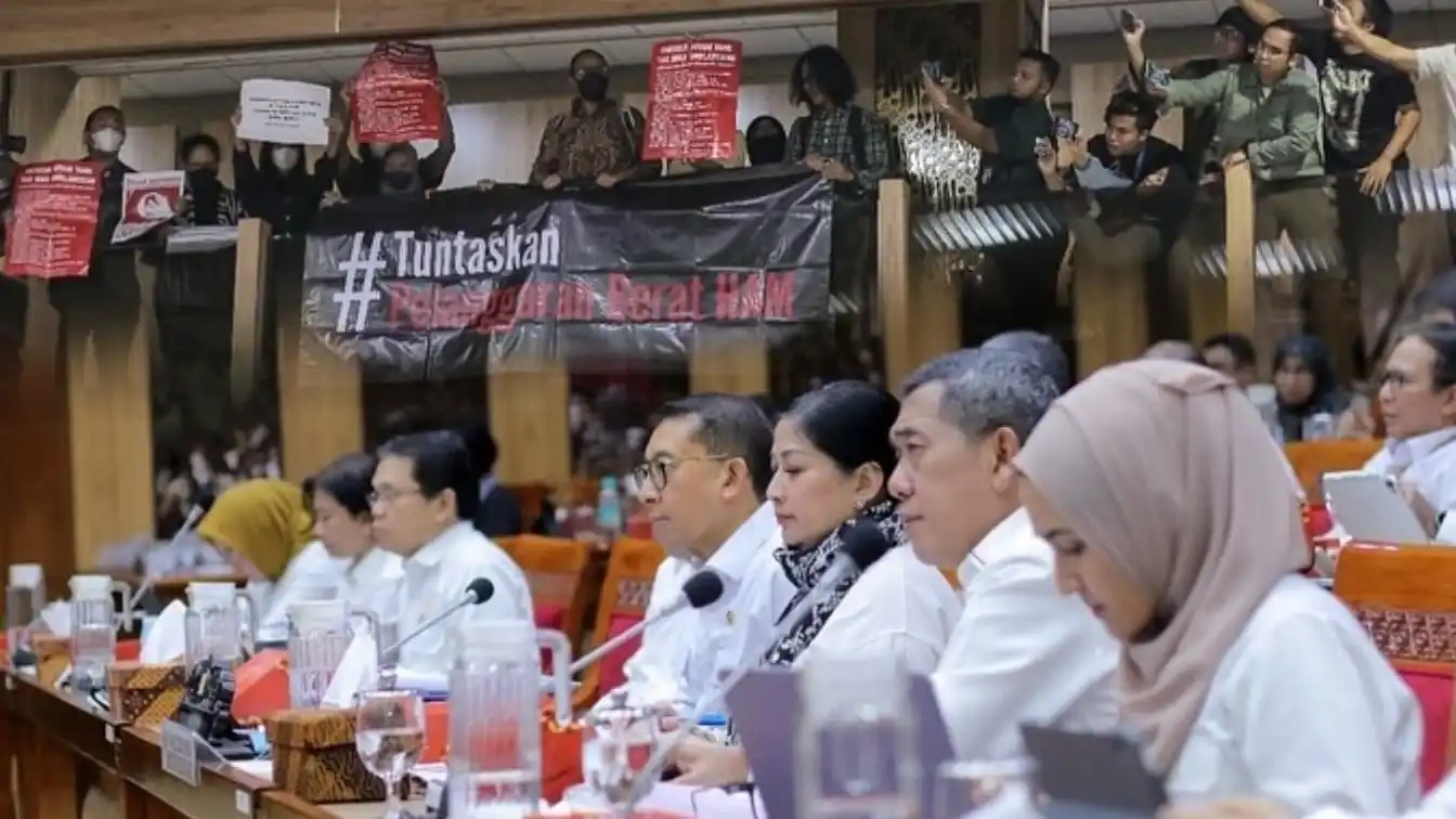 Ditolak Luas, Pemerintah Nekad Lanjutkan Proyek Penulisan Ulang Sejarah