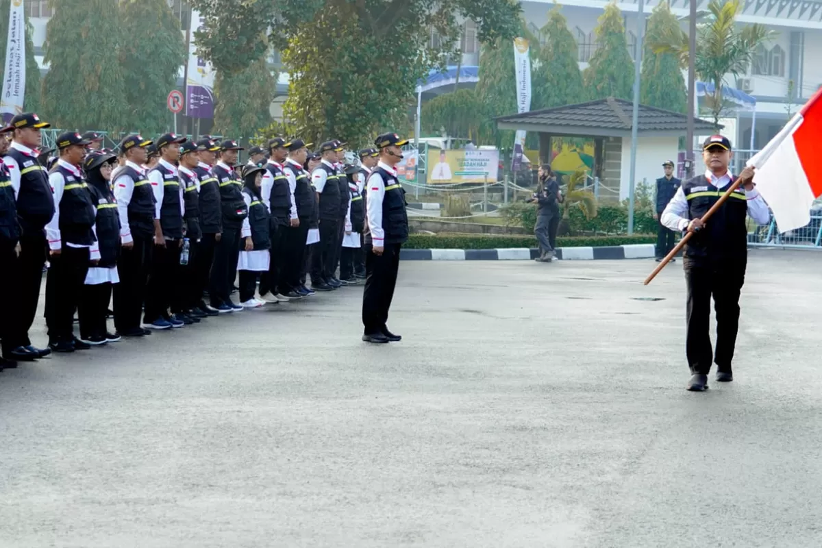 Militerisasi Sentuh Ibadah Haji, TNI-Polri Jadi Petugas Haji