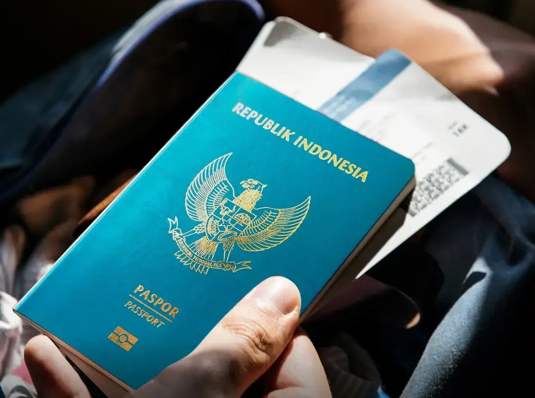 Rapor Buruk Lapangan Kerja & Pengupahan di Balik Aksi #KaburAjaDulu
