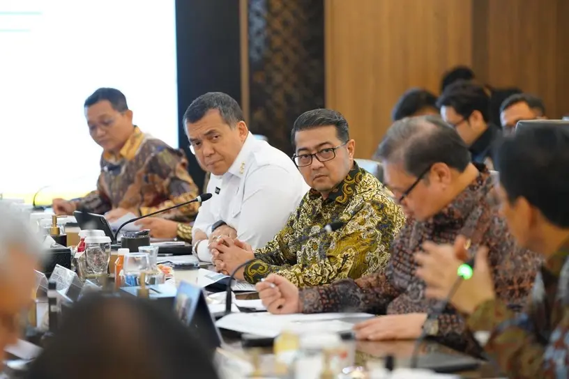 Rapat Koordinasi Terbatas (Rakortas) yang digelar di Kantor Kementerian Koordinator Bidang Perekonomian, Jakarta, Selasa (26/5/2026). Pemerintah resmi menyepakati penurunan tarif Pajak Penghasilan (PPh) atas royalti penulis dari 15 persen menjadi 1,5 persen(Foto: Dok. Kemenekraf)
pajak royalti penulis
