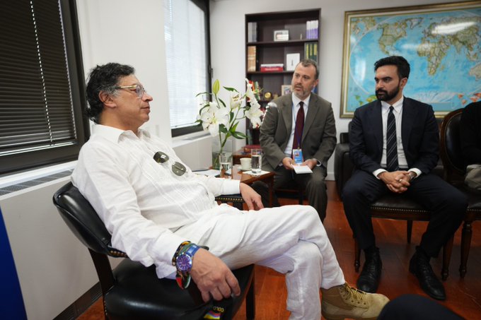 Presiden Colombia, Gustavo Petro dan Zohran Mamdani di New York (Foto: akun x @petrogustavo)