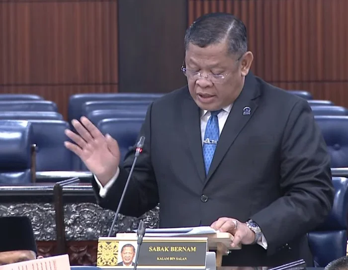 Anggota Dewan Rakyat Malaysia, Kalam Salan (Tangkapan layar YouTube resmi Parlimen Malaysia) Kalam Salan