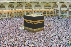 Haji Jadi Monopoli Orang Kaya, Wacana "War Ticket" Kemenhaj Panen Kritik