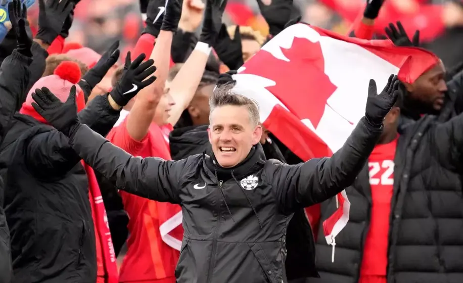 John Herdman saat menjadi pelatih Timnas Kanada (Foto: fifa.com) John Herdman-Kanada