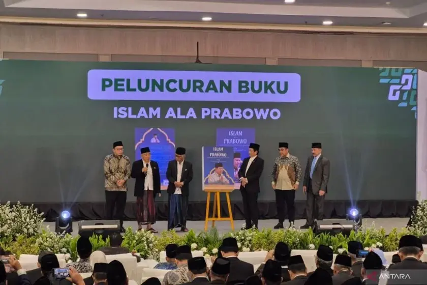 Peluncuran buku "Islam Ala Prabowo" dalam Rapat Koordinasi Nasional (Rakornas) Baznas di Jakarta, Selasa (26/8/2025). (Foto: ANTARA/Sean Filo Muhamad) Islam Ala Prabowo