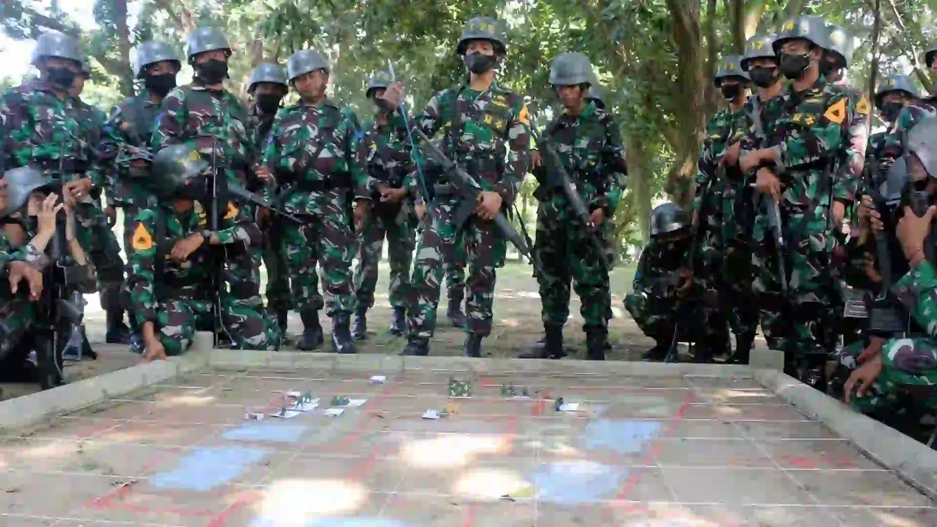Ironi Pemberlakuan Darurat Militer dan Berbagai Dampak Buruknya bagi Rakyat