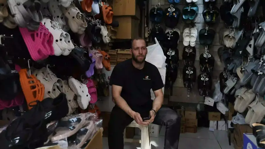 Iran dan Paradoks Embargo