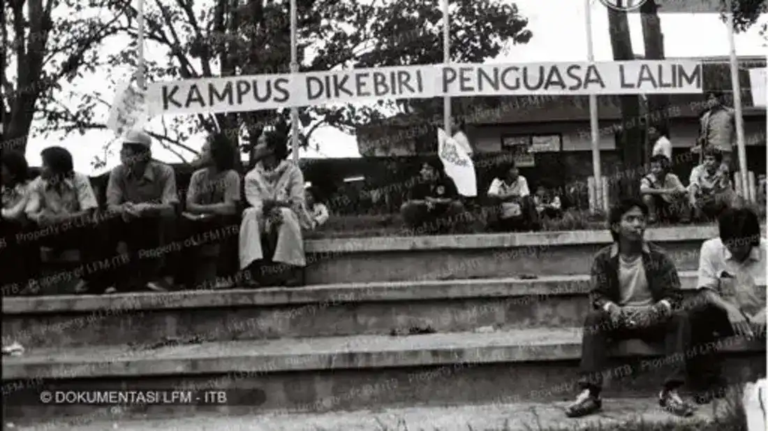 Sumber: https://data.km.itb.ac.id/ demo