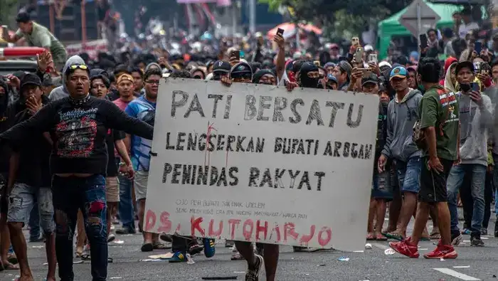 Pati, Kebijakan Pajak dan Krisis Politik