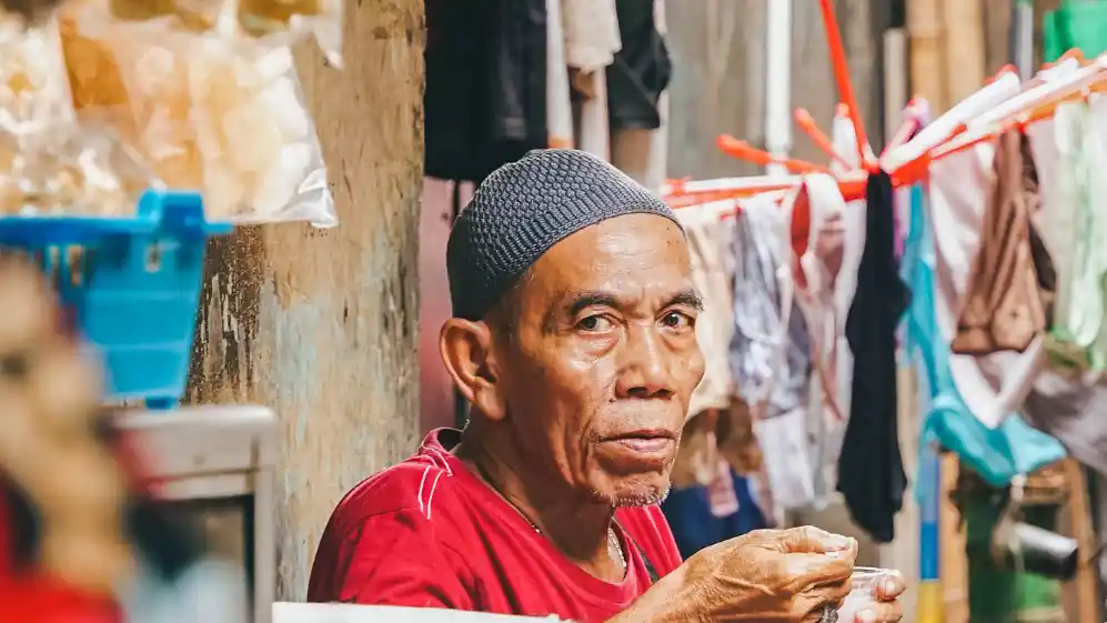 Risiko Besar di Balik Aksi Nekad Pemerintah Luncurkan MBG untuk Lansia