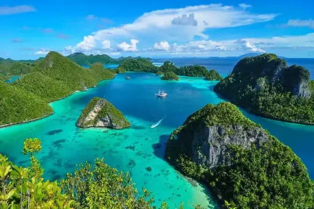 Keindahan pulau-pulau di Raja Ampat (Foto: Shutterstock) Raja Ampat - pulau