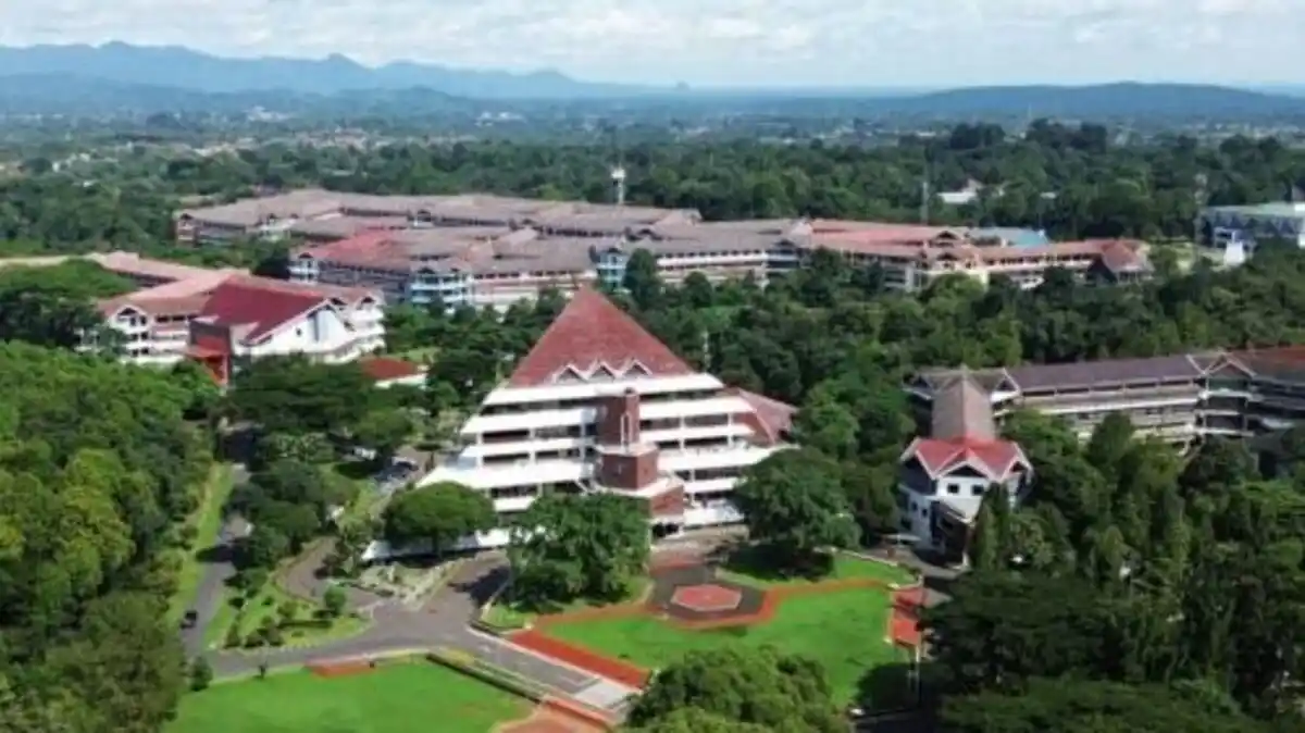 Sumber: https://www.ipb.ac.id/ IPB