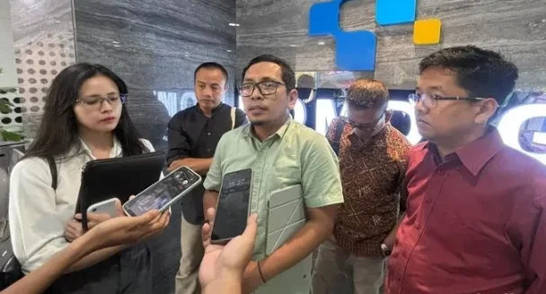 Koalisi masyarakat sipil Jaringan Advokasi Perlindungan Hak Warga Negara (Jagalah Warga) saat audiensi dengan Komdigi pada Senin (5/10/2026). (Foto: detik.com) Koalisi Jagalah Warga
