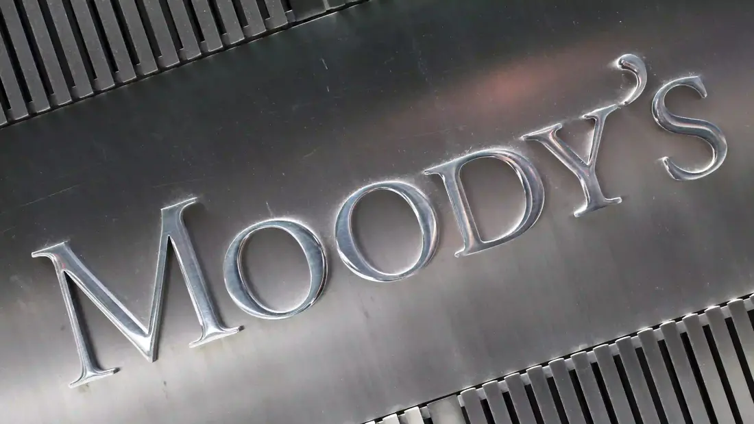 Faktor Moody's dan MSCI di Balik Anjloknya Rupiah Lampaui 17.200 per Dolar AS