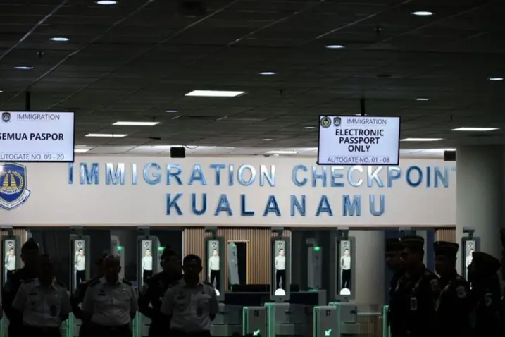imigrasi kualanamu
