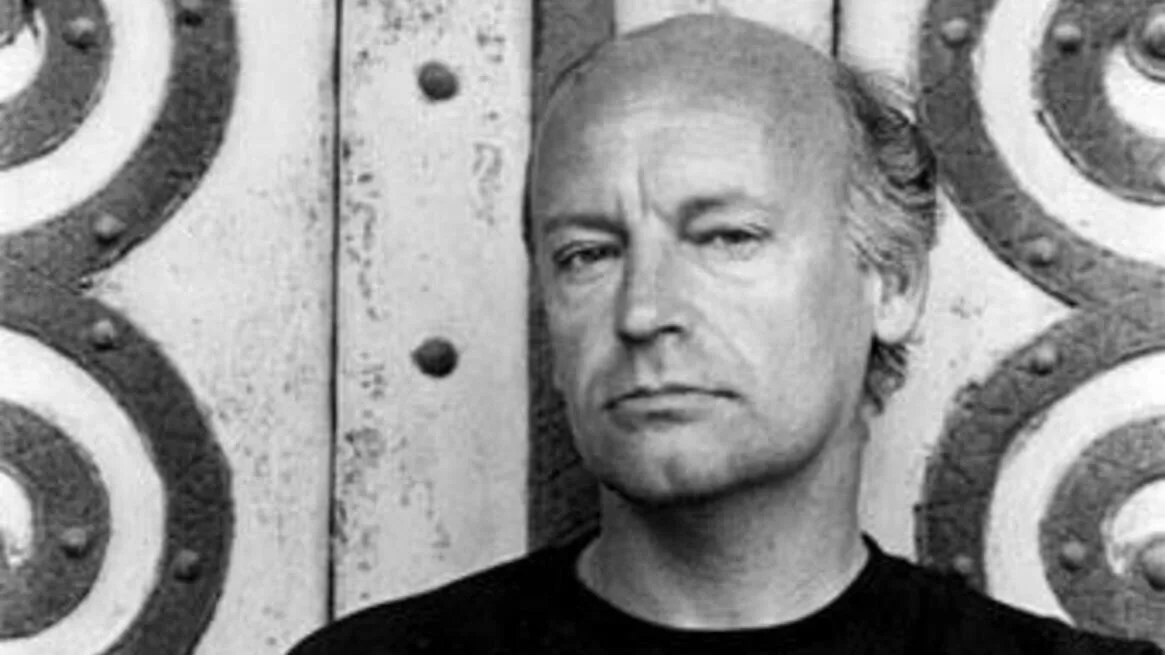 Sumber: https://www.zinnedproject.org/ Eduardo Galeano