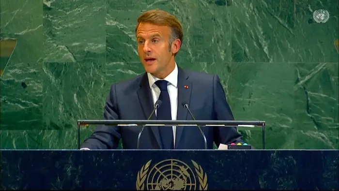 Macron - PBB