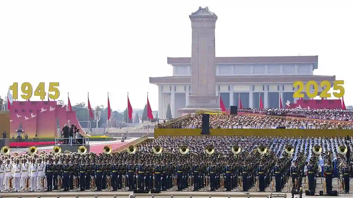 Pesan Berlapis China Mengundang "Musuh" Amerika di Parade Militer Terbesar