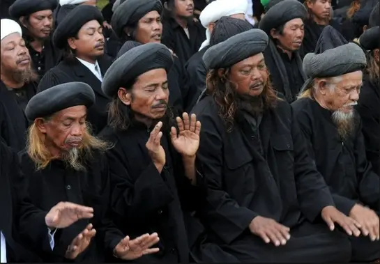 Ilustrasi Jemaah Tarekat Naqsabandiyah di Kota Padang, Sumatera Barat. Tarekat Naqsabandiyah