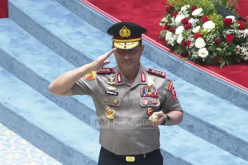 DPR menyetujui pengangkatan Komjen Suyudi Ario Seto sebagai Kapolri menggantikan Jenderal Listyo Sigit Prabowo dalam rapat paripurna DPR, Kamis (1/10/2026). (Tangkapan layar Youtube TVR Parlemen) kapolri - paripurna