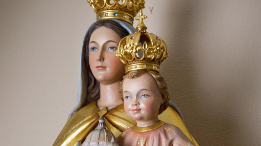 Patung Maria