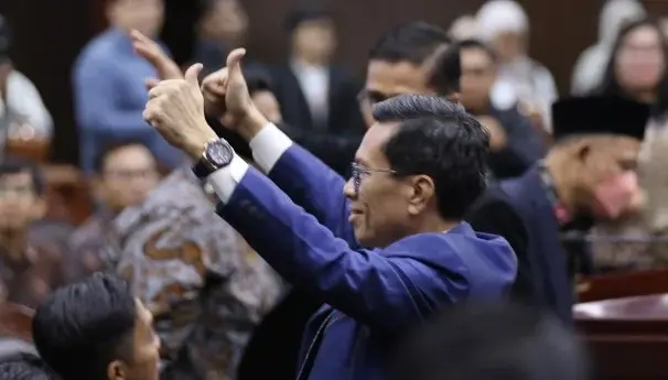 Ekspresi Pihak Terkait usai mengikuti sidang pengucapan Putusan sengketa Perselisihan Hasil Pemilihan Umum Presiden dan Wakil Presiden, Selasa (06/10) di Ruang Sidang MK. (Foto Humas/Ifa.) andi azwan - mk